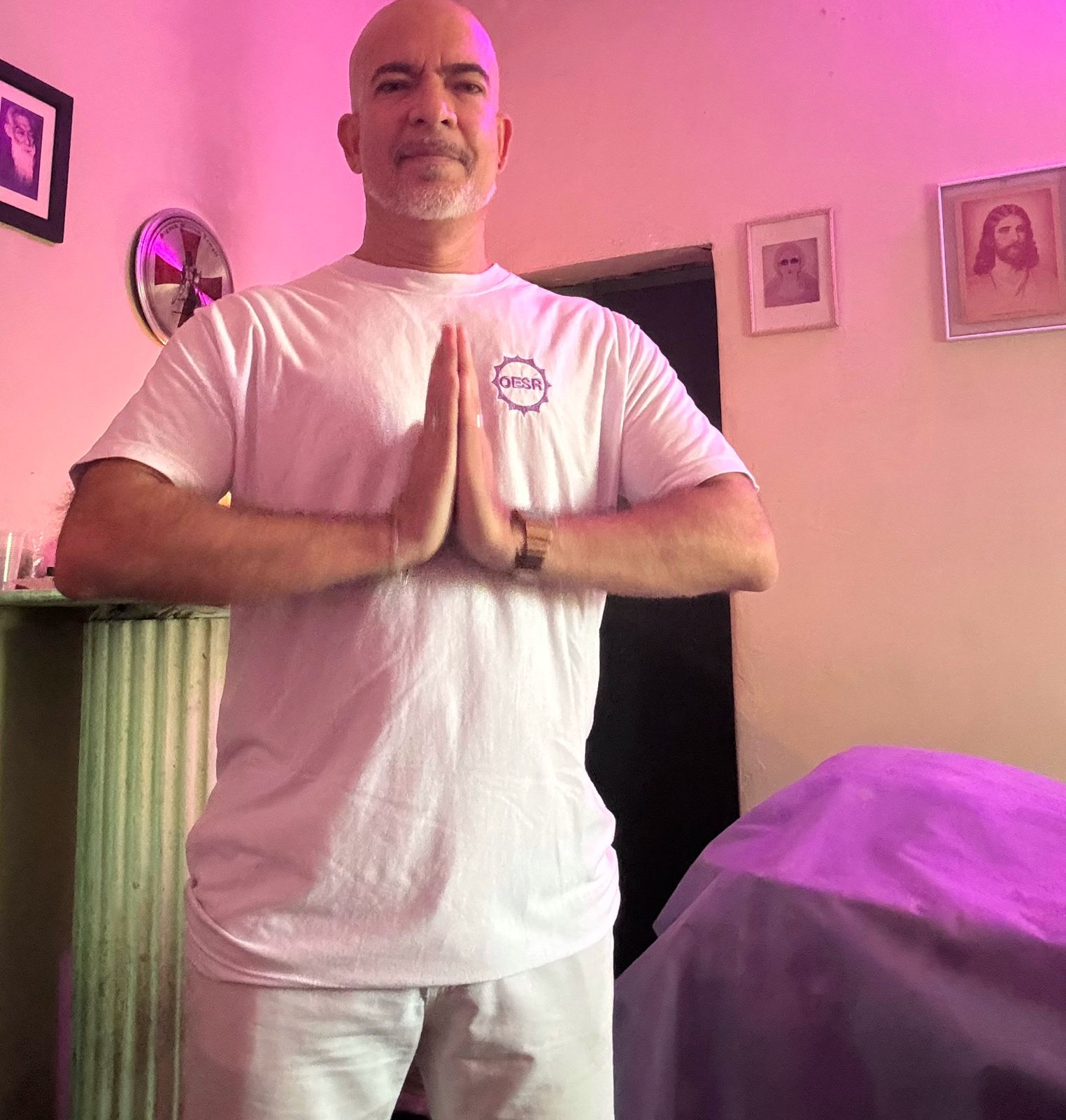 Beto Pellegrini em meditação